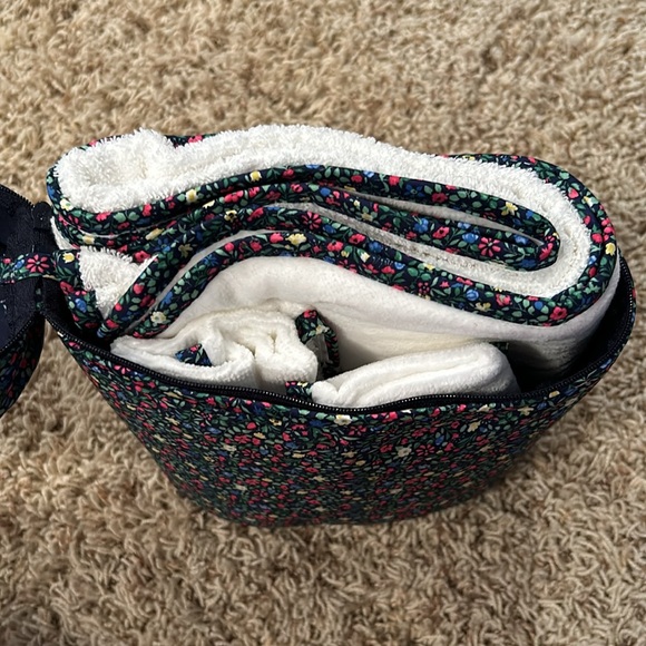 Ralph Lauren- Baby Towel Set with Case - Picture 4 of 5